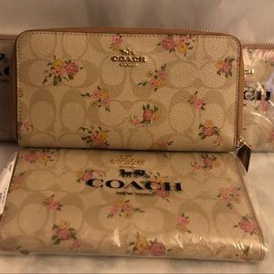 Authentic Coach wallet